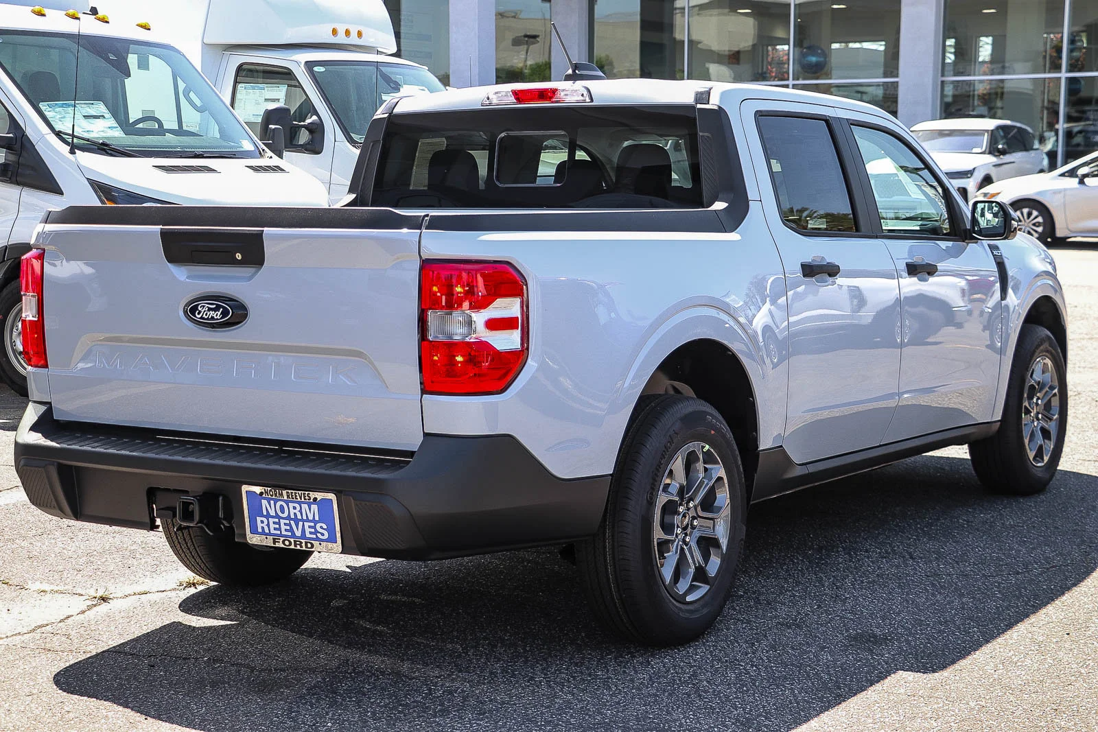 New 2026 Space White Metallic Ford XLT image 6