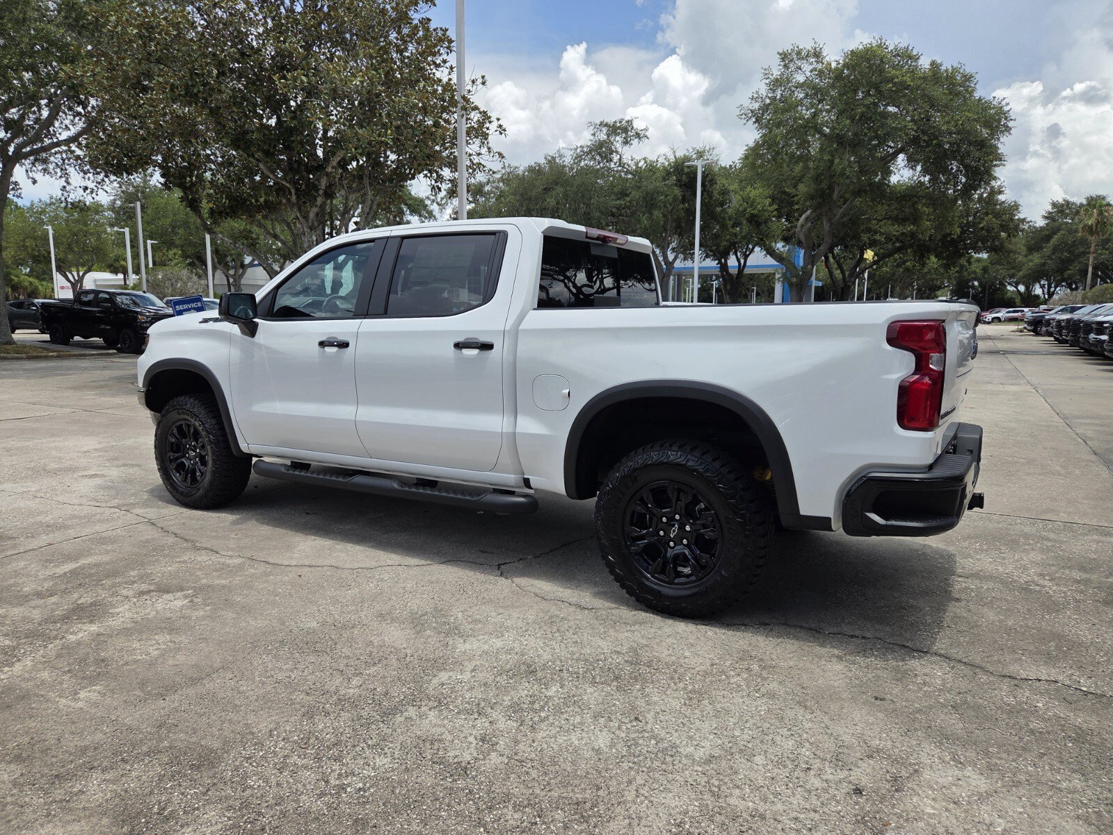 New 2026 Summit White Chevrolet ZR2 image 5