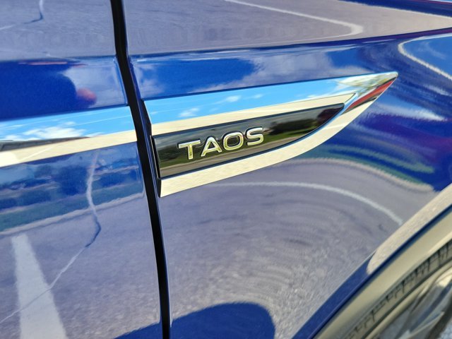 Used 2023 Dusk Blue Metallic Volkswagen 1.5T S image 11