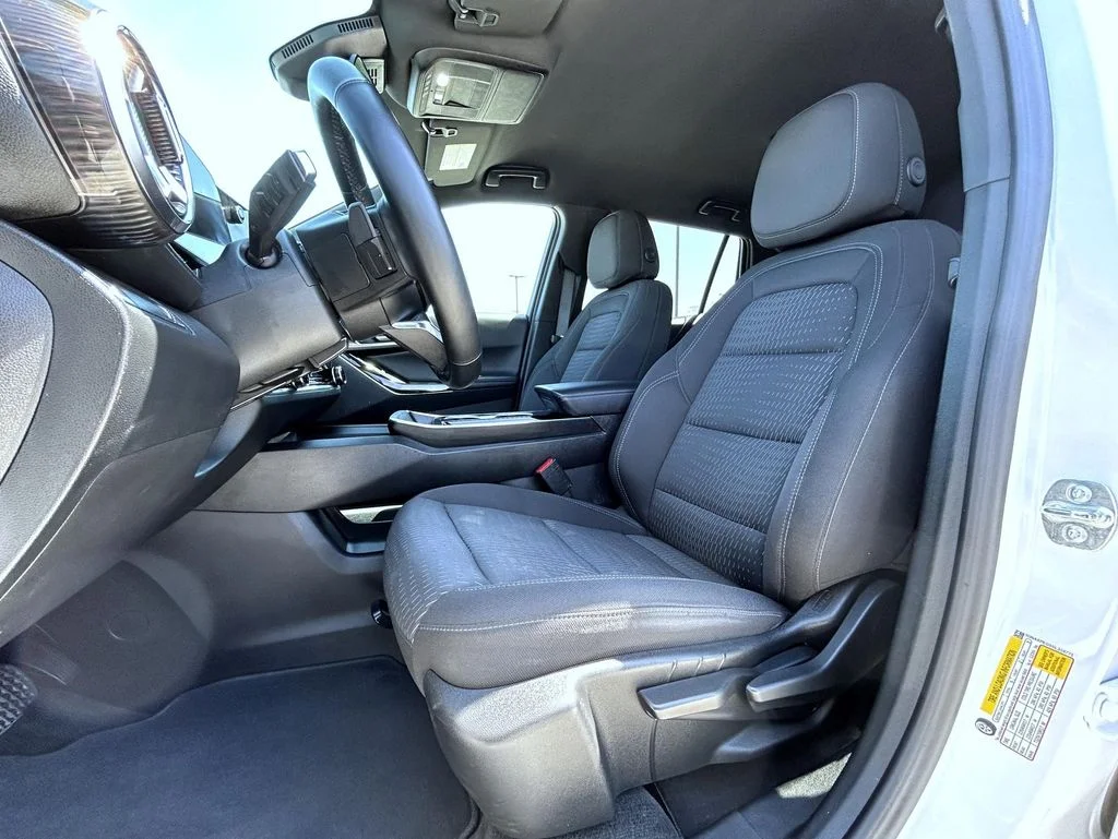 2025 Chevrolet Equinox LT - Photo 11