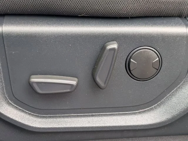 Used 2020 Velocity Blue Ford XL image 21
