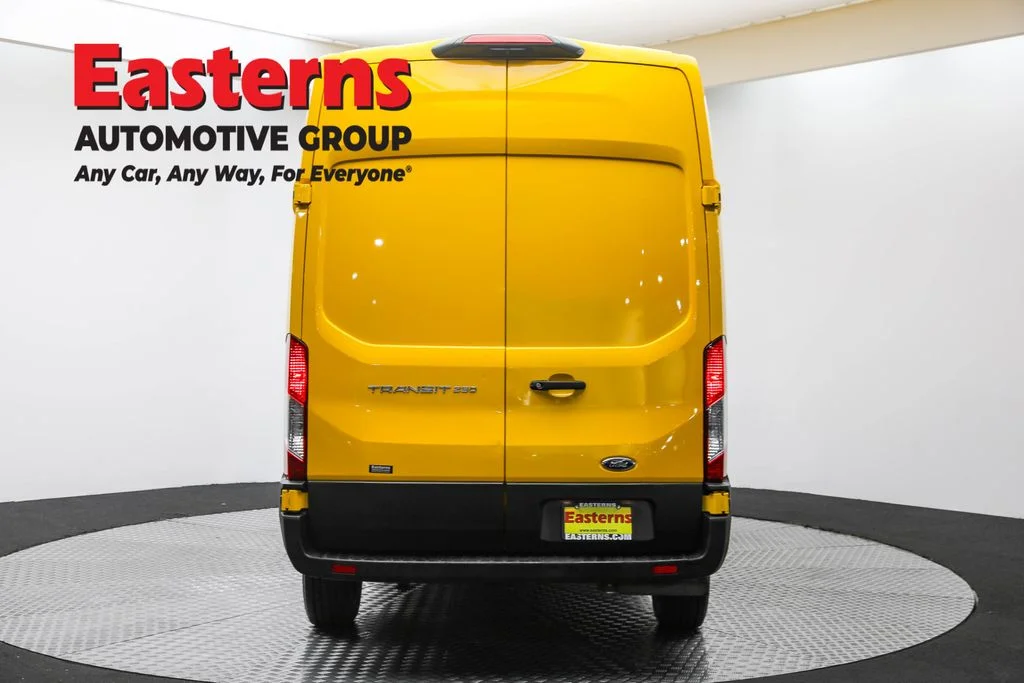 Used 2021 Yellow Ford Base image 6
