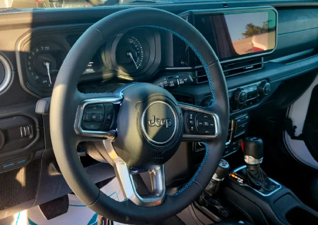 Used 2024 White Jeep High Altitude 4xe image 5