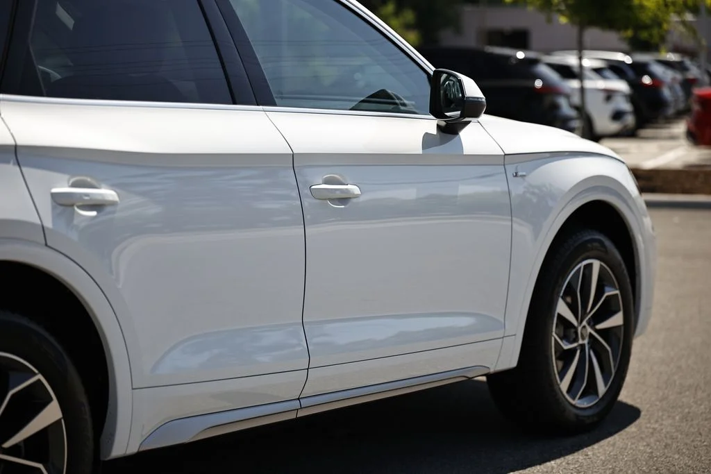 Used 2025 Glacier White Audi 45 S line Premium image 8