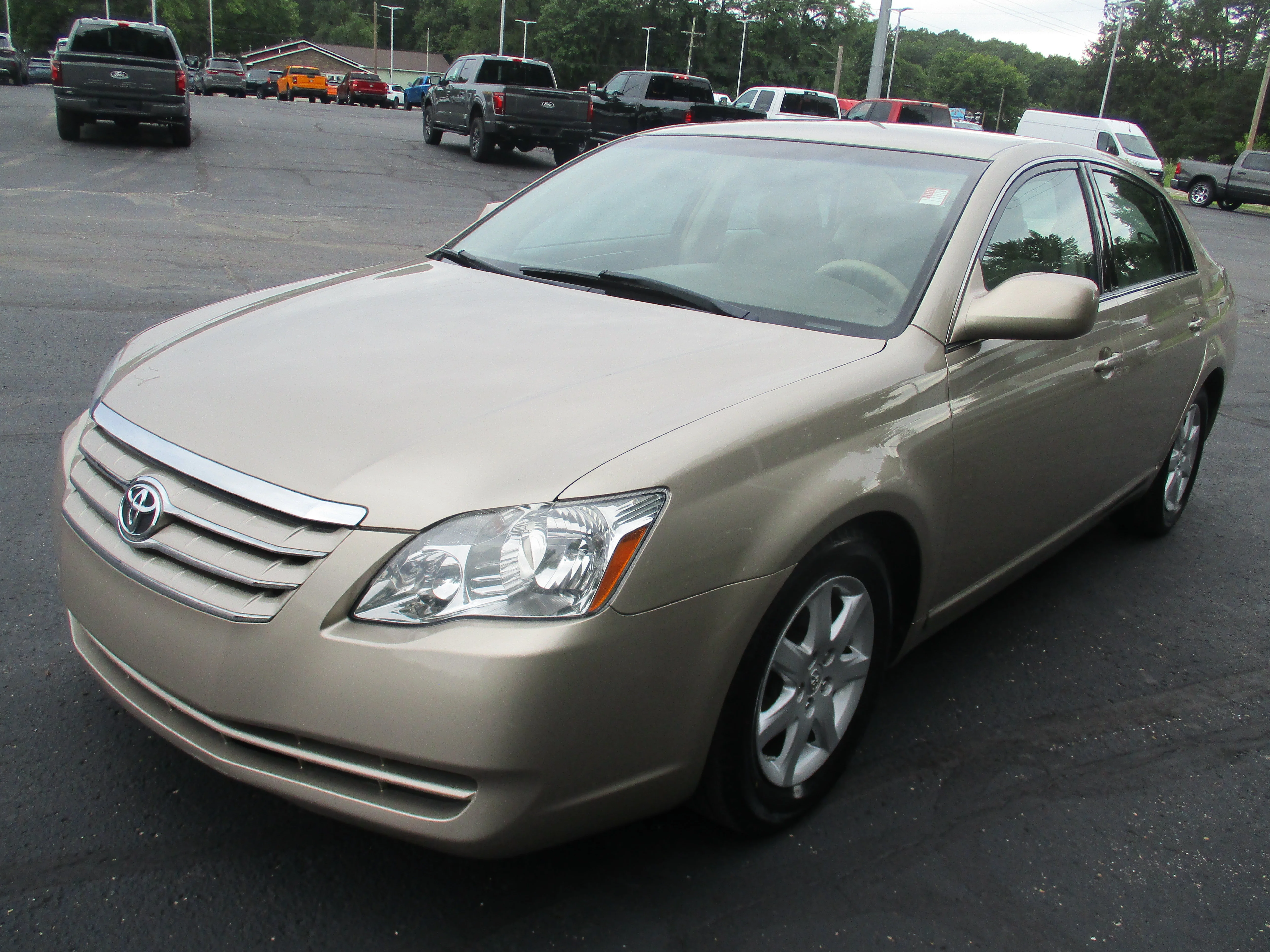 Used 2007 Beige Toyota  image 4