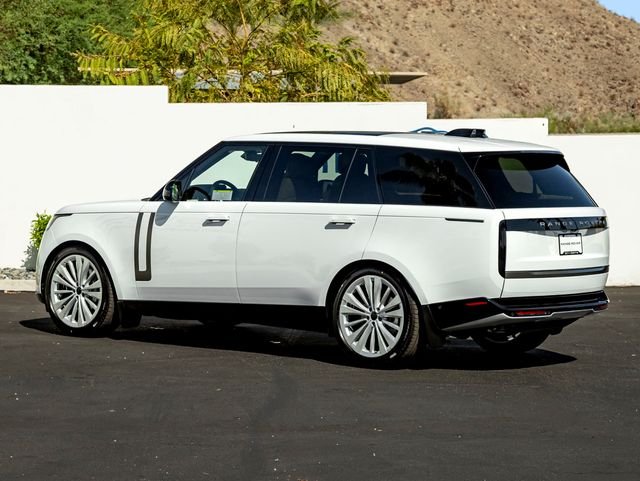 New 2026 Fuji White Land Rover SE image 9