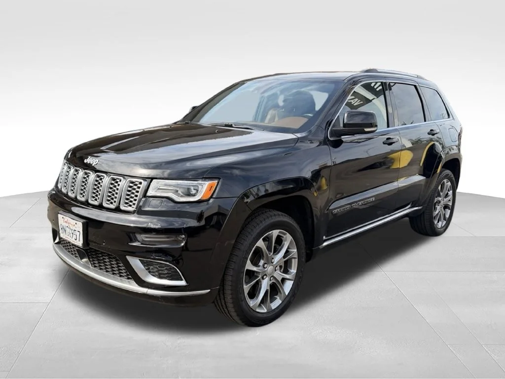 Used 2019 Black Jeep Summit image 2