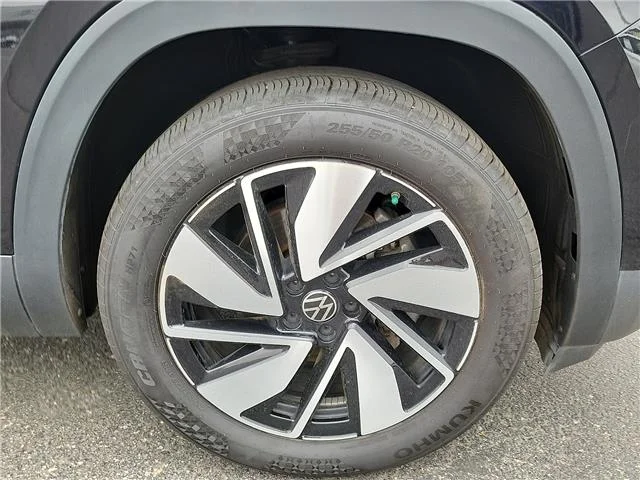 Used 2025 Deep Black Pearl Volkswagen 2.0T SEL All-Wheel Drive 4MOTION image 6