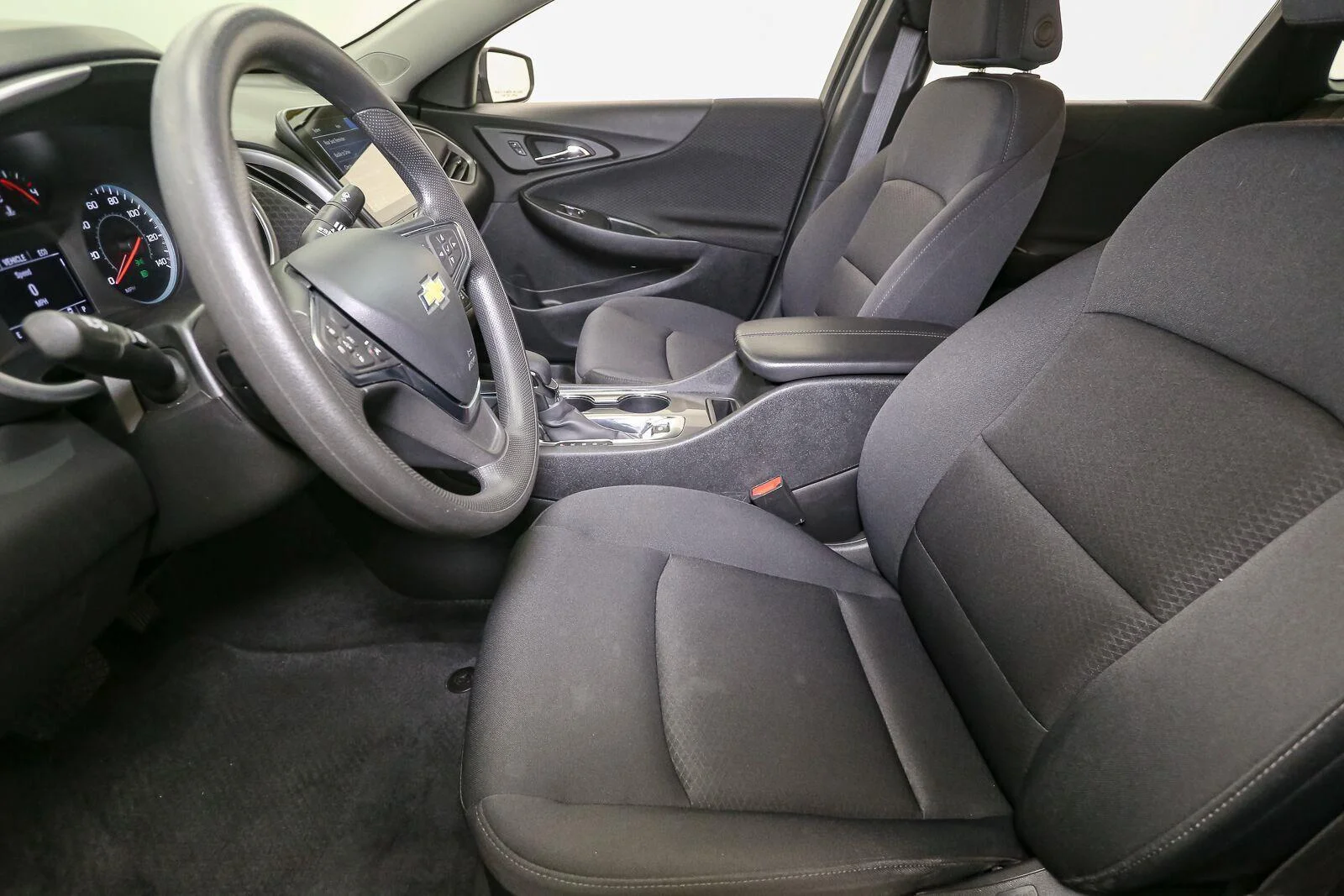 Used 2025 Mineral Gray Metallic Chevrolet LT image 42