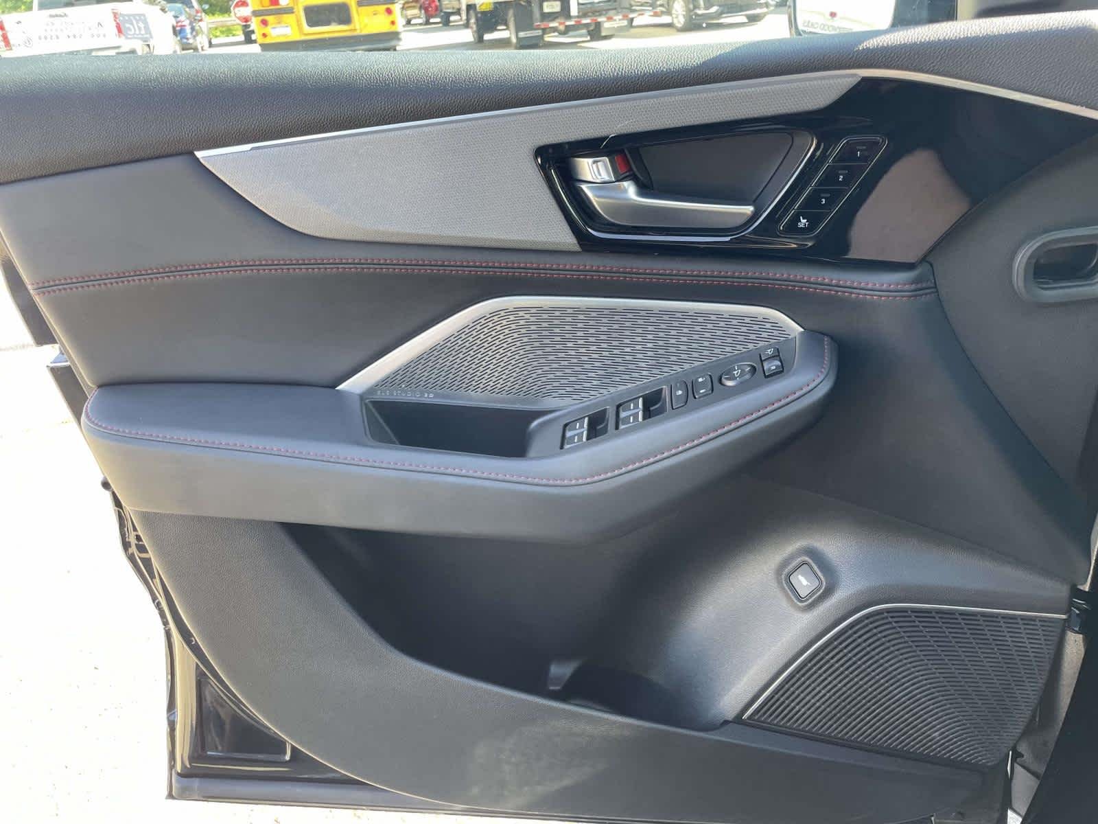 Used 2022 Majestic Black Pearl Acura w/A-Spec Package image 38