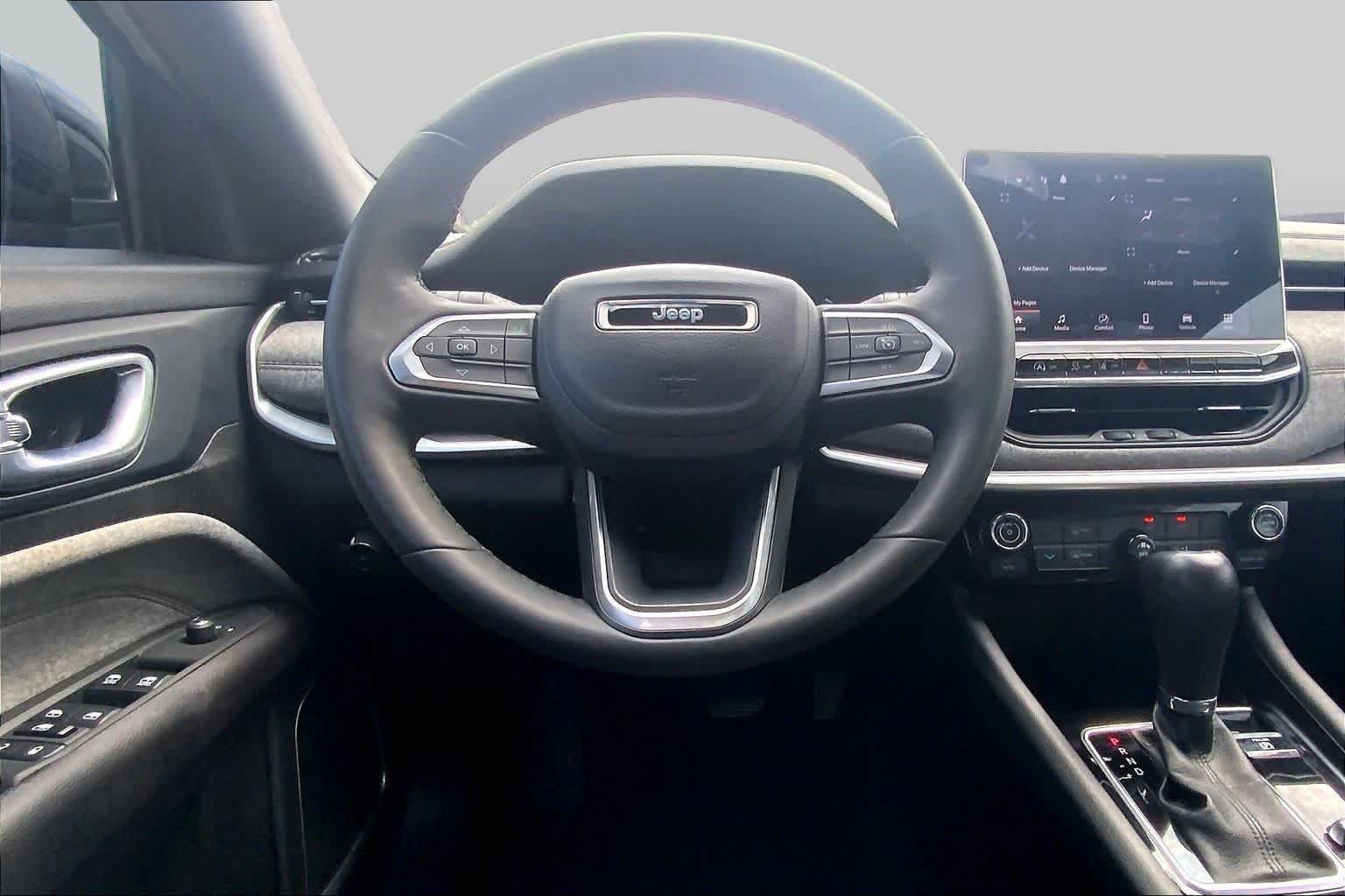 Pre-Owned 2023 Jeep Compass Latitude Lux