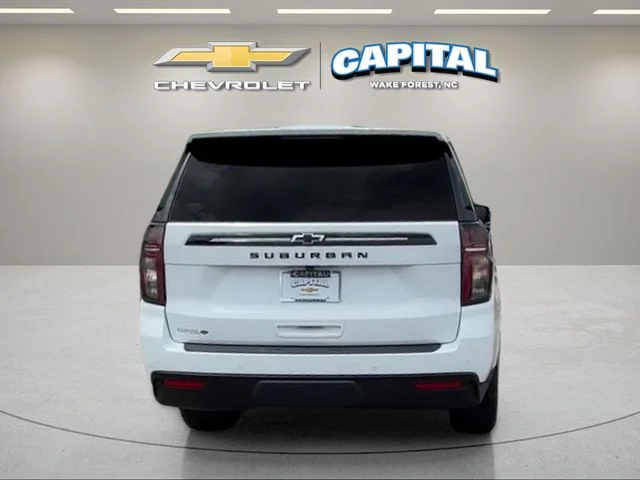 Used 2024 White Chevrolet Z71 image 4