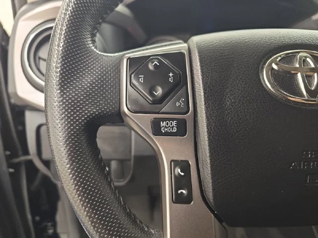 Used 2022 Midnight Black Metallic Toyota SR5 image 31