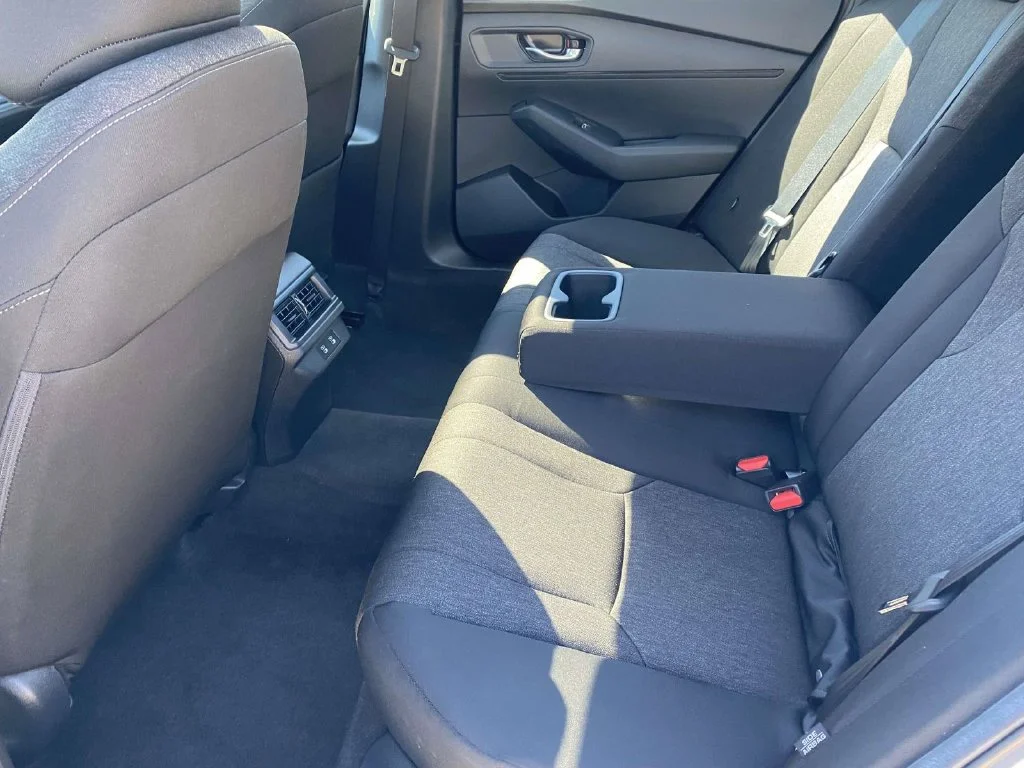 Certified Used 2025 White Honda SE image 14