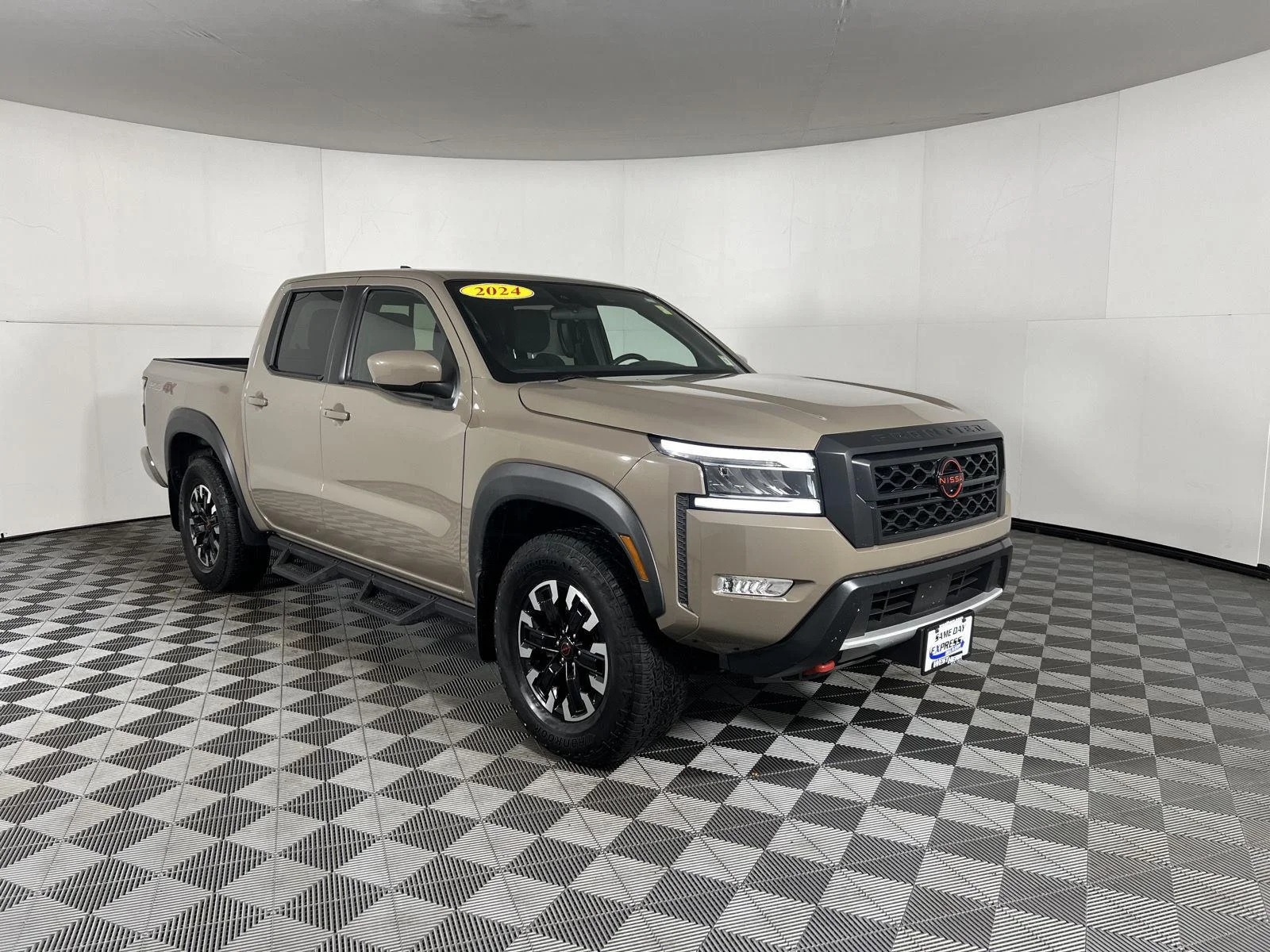 Used 2024 Tn Nissan PRO-4X image 19