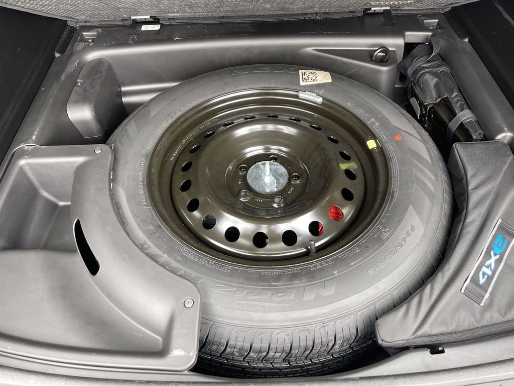 Used 2024 Silver Jeep 4xe image 25