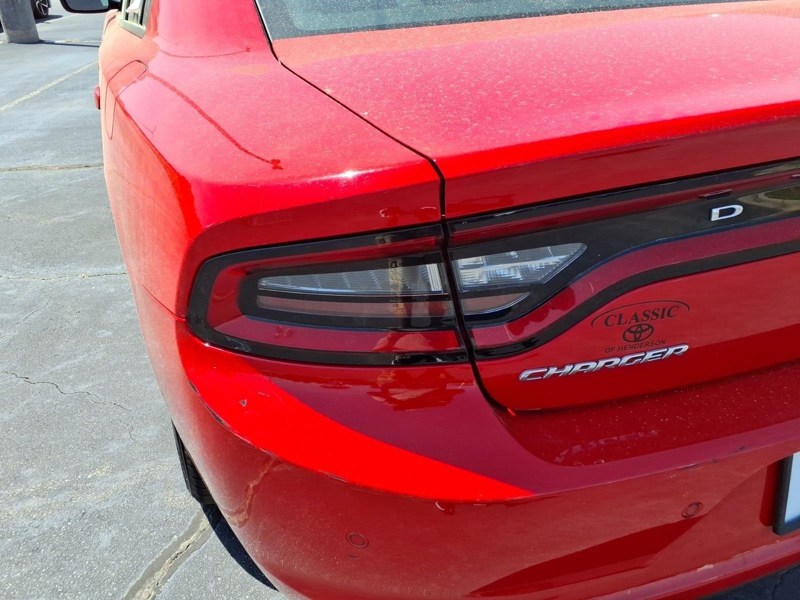 Used 2022 Torred Clearcoat Dodge SXT image 16
