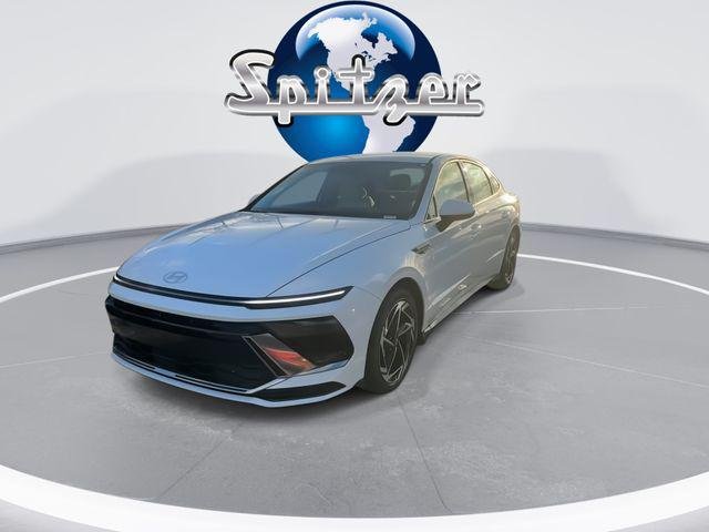 New 2026 White Hyundai SEL Sport image 3