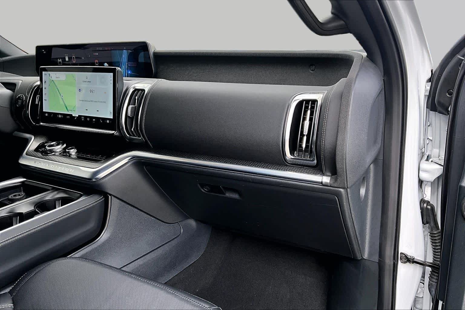 Used 2025 Space Silver Metallic Ford Platinum image 16