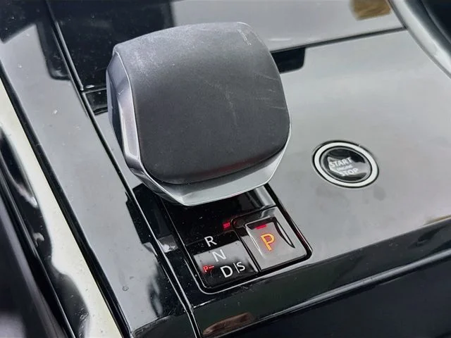 Certified Used 2024 Gray Land Rover SE image 19