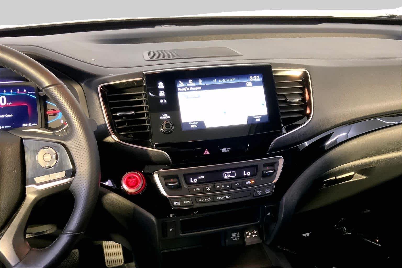 Used 2019 Lunar Silver Metallic Honda Touring image 7