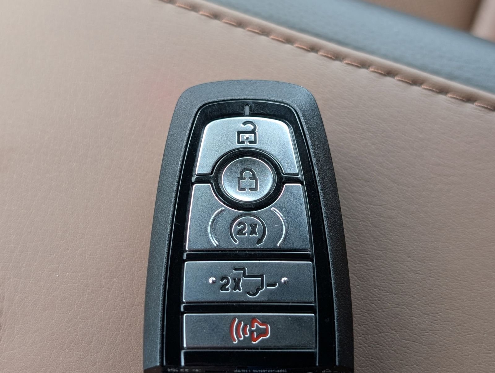 New 2026 Agate Black Metallic Ford King Ranch image 36