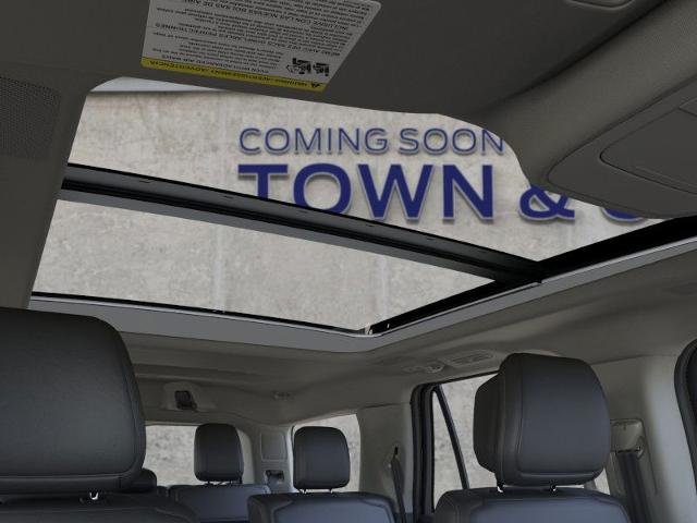 New 2026 Star White Metallic Tri-Coat Ford Platinum image 35