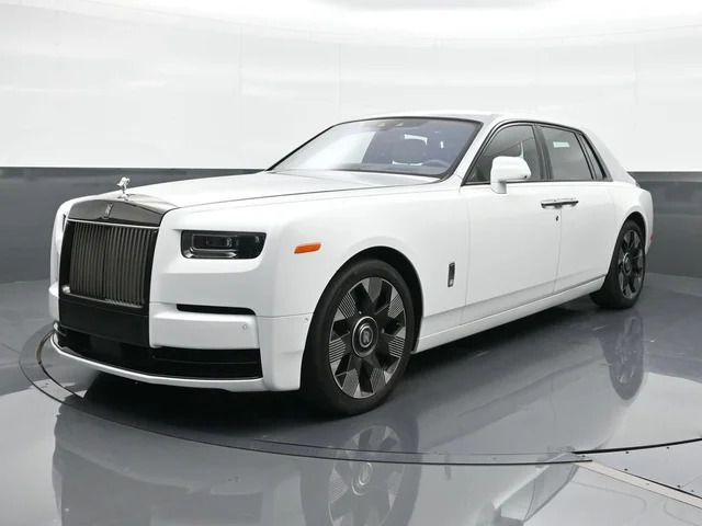 2023 Rolls-Royce Phantom 