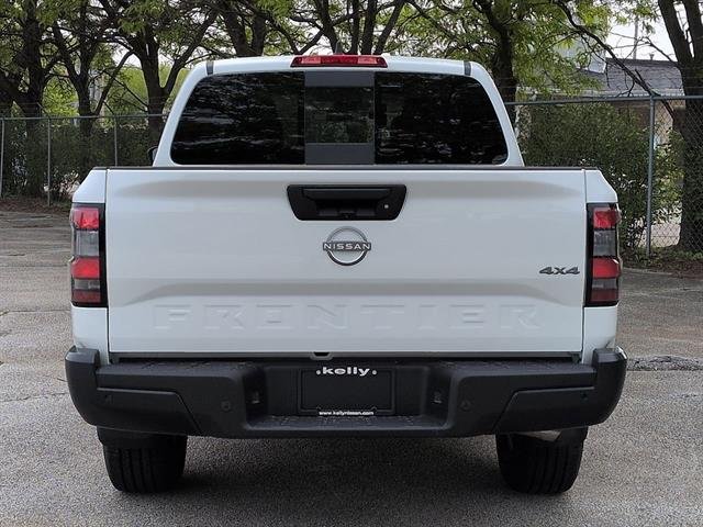 New 2026 Glacier White Nissan Crew Cab S image 3