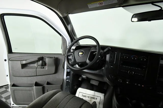 2025 Chevrolet Express Cargo Work Van - Photo 19