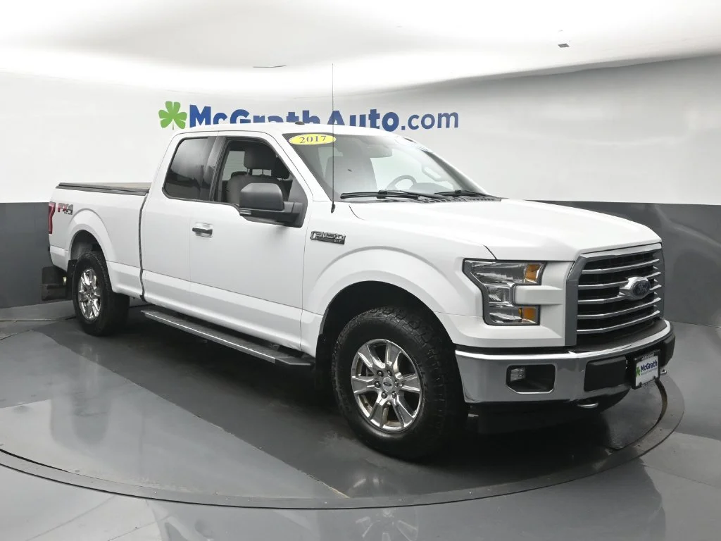 Used 2017 White Ford XLT image 2