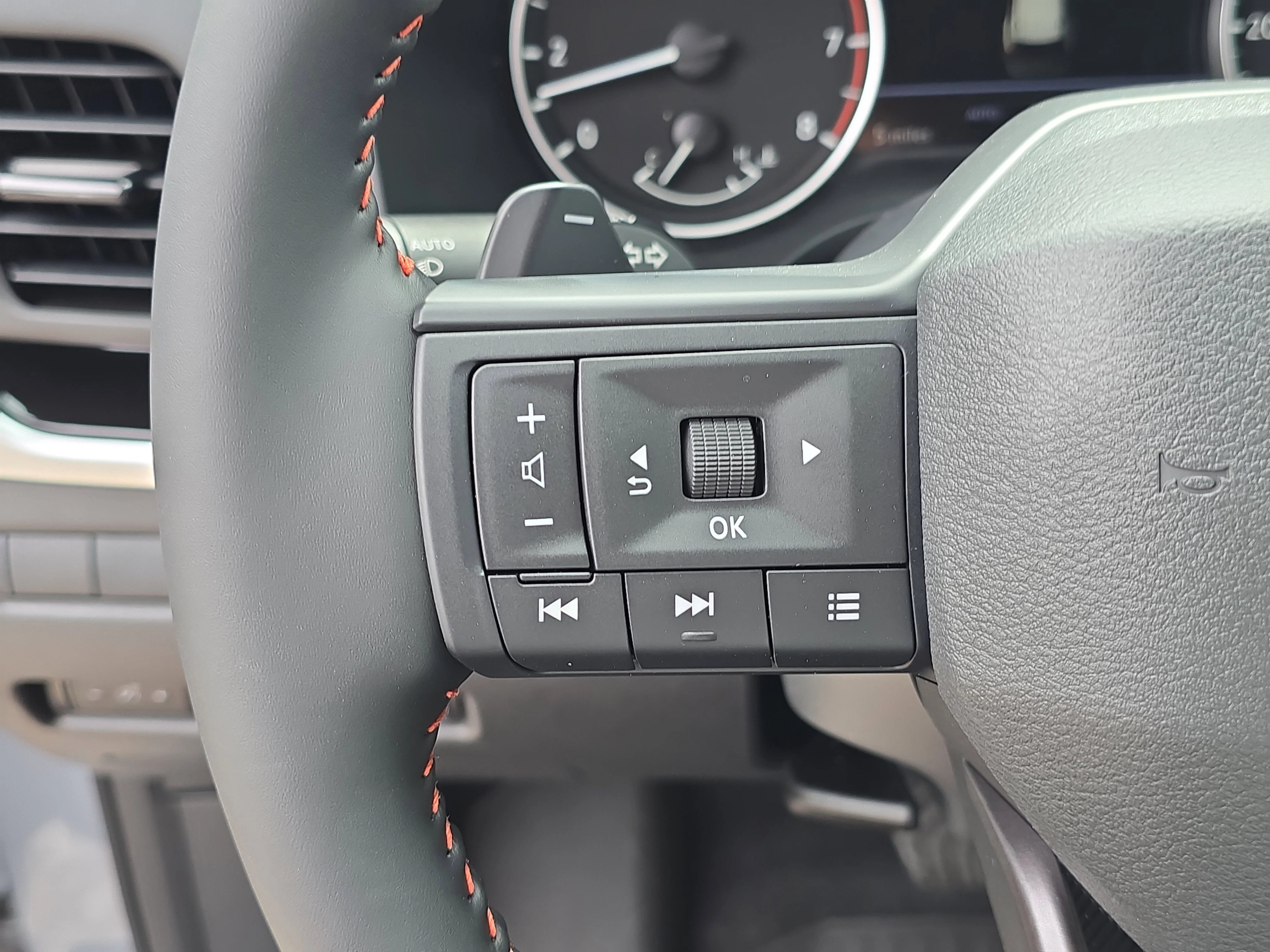New 2026 Boulder Gray Pearl Nissan Rock Creek® image 30