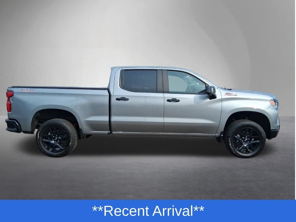 Used 2025 Chevrolet Silverado 1500 LT Trail Boss with VIN 3GCUKFE85SG280963 for sale in Red Wing, Minnesota