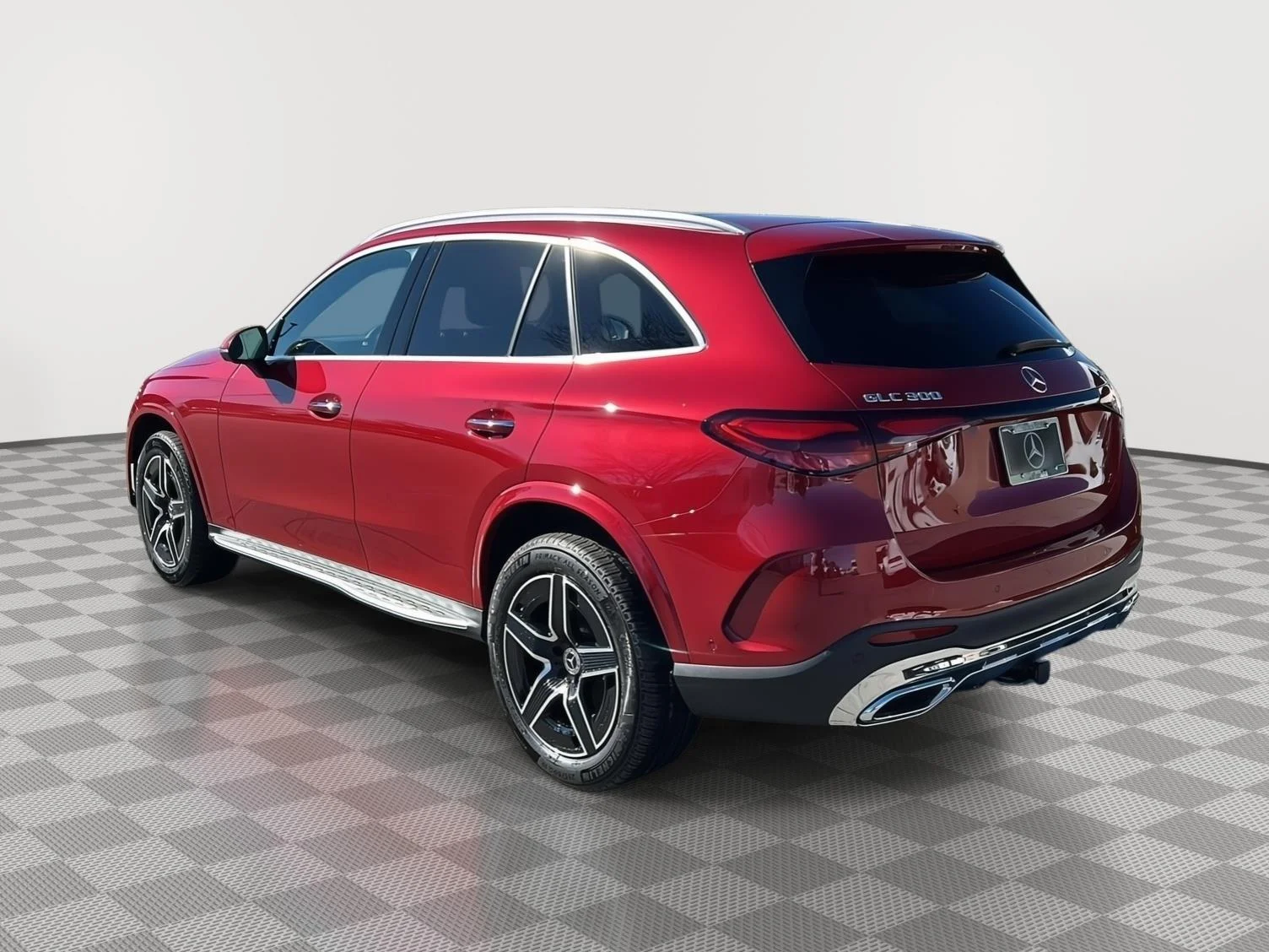 New 2026 MANUFAKTUR Patagonia Red Metallic Mercedes-Benz GLC 300 image 5