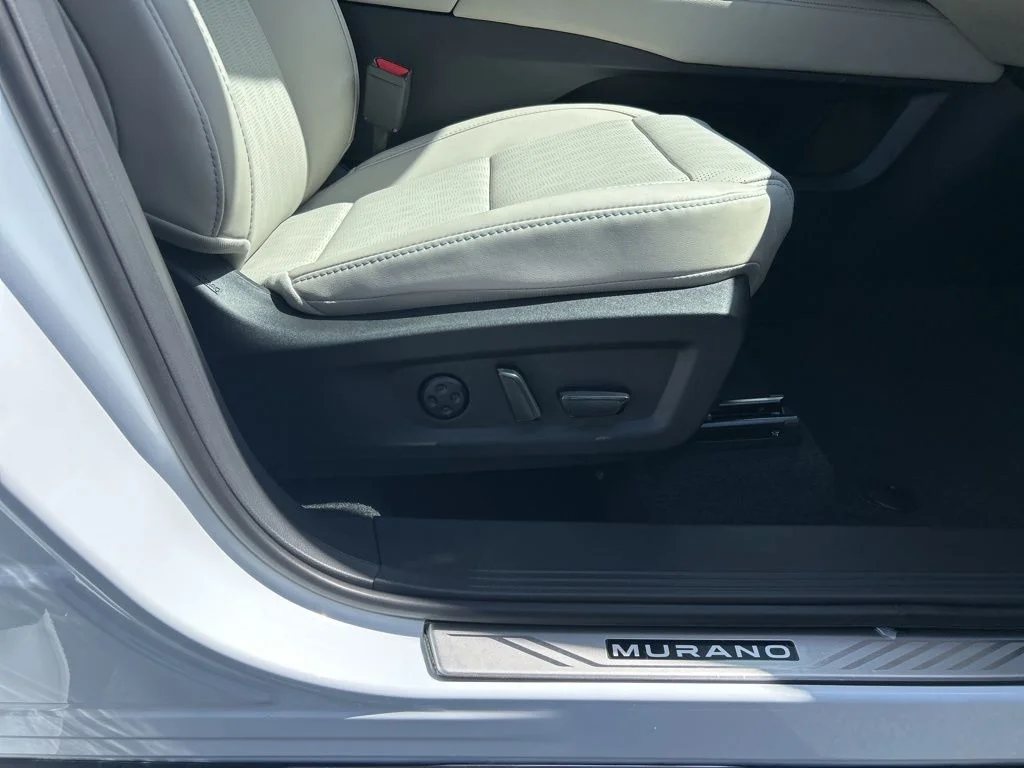 New 2026 Everest White Pearl TriCoat Nissan Platinum image 45