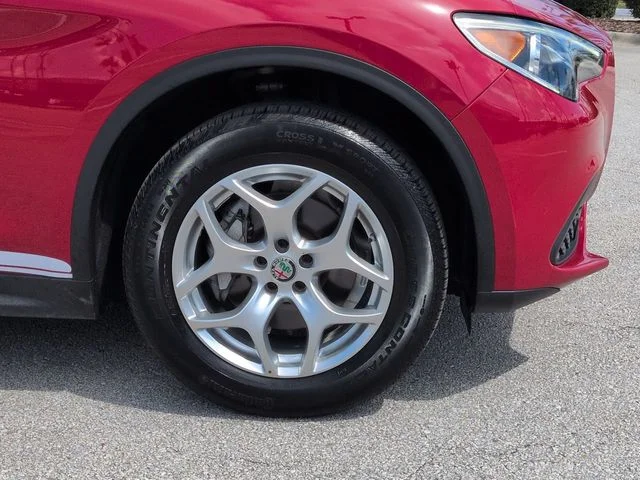 Used 2020 Alfa Rosso Alfa Romeo Base image 11