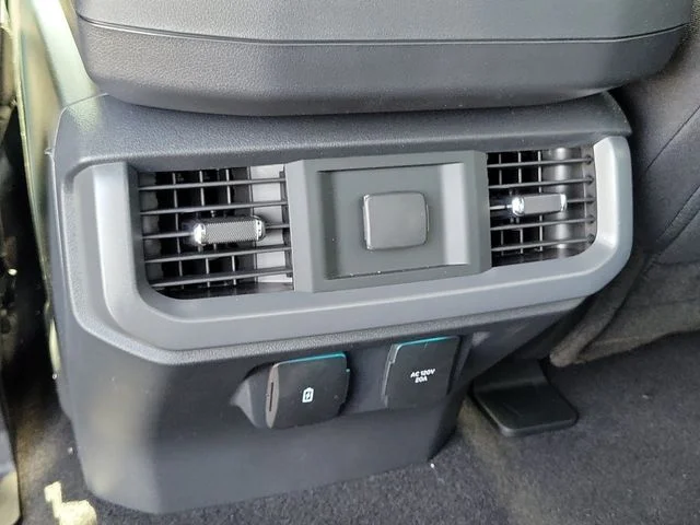 New 2026 Carbonized Gray Metallic Ford XLT image 18