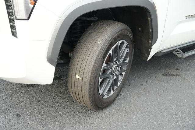 Certified Used 2024  Toyota Limited image 13