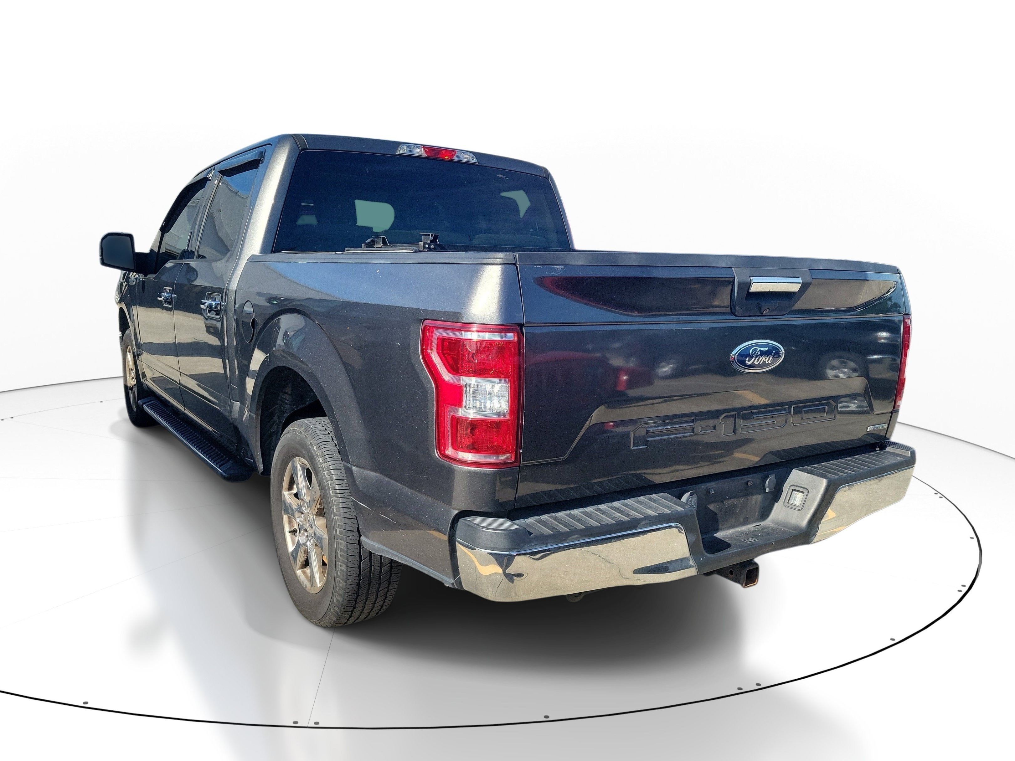 Used 2018 Magnetic Ford XLT image 4