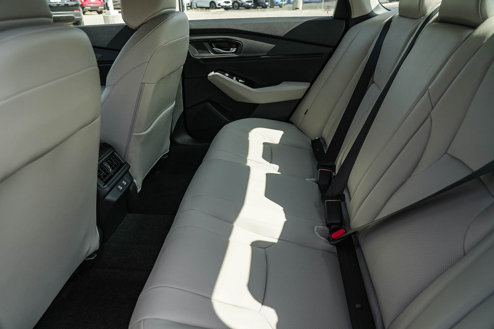 New 2026 Urban Gray Pearl Honda Touring image 21