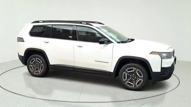 New 2026 Bright White Clear-Coat Exterior Paint Jeep Laredo image 25