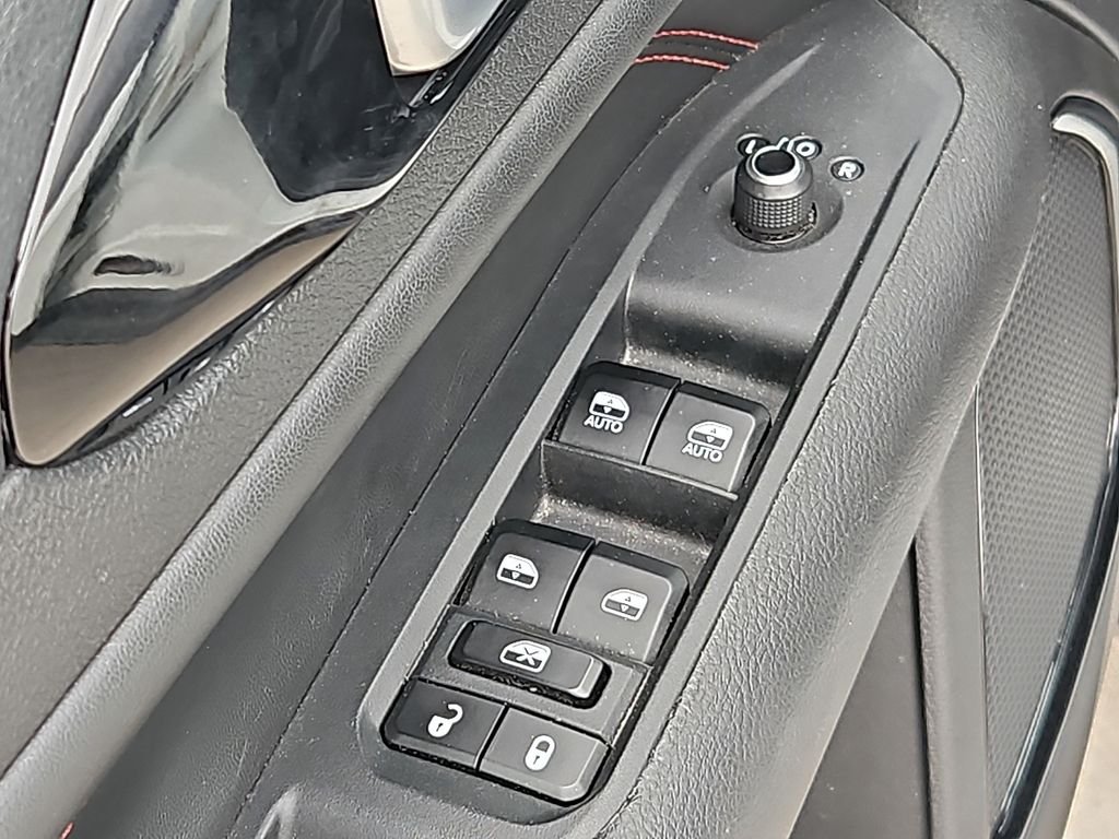 Used 2025 White Jeep Trailhawk image 13