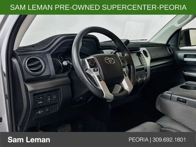Used 2021 Silver Toyota SR5 image 9