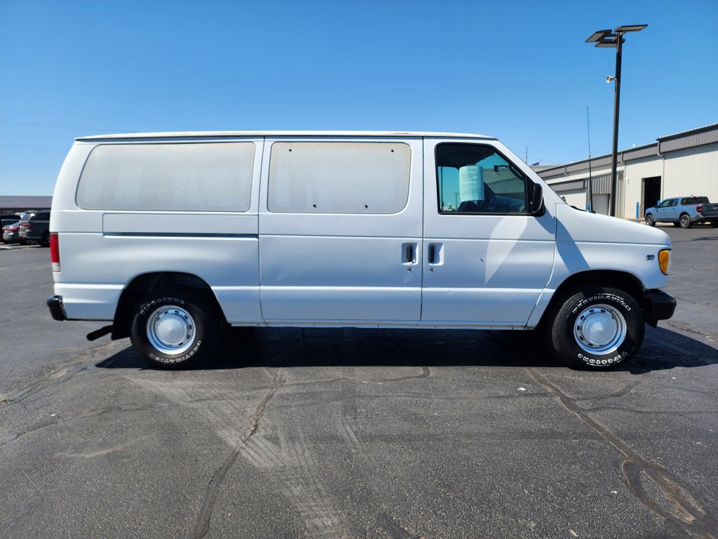 Used 2001  Ford  image 4