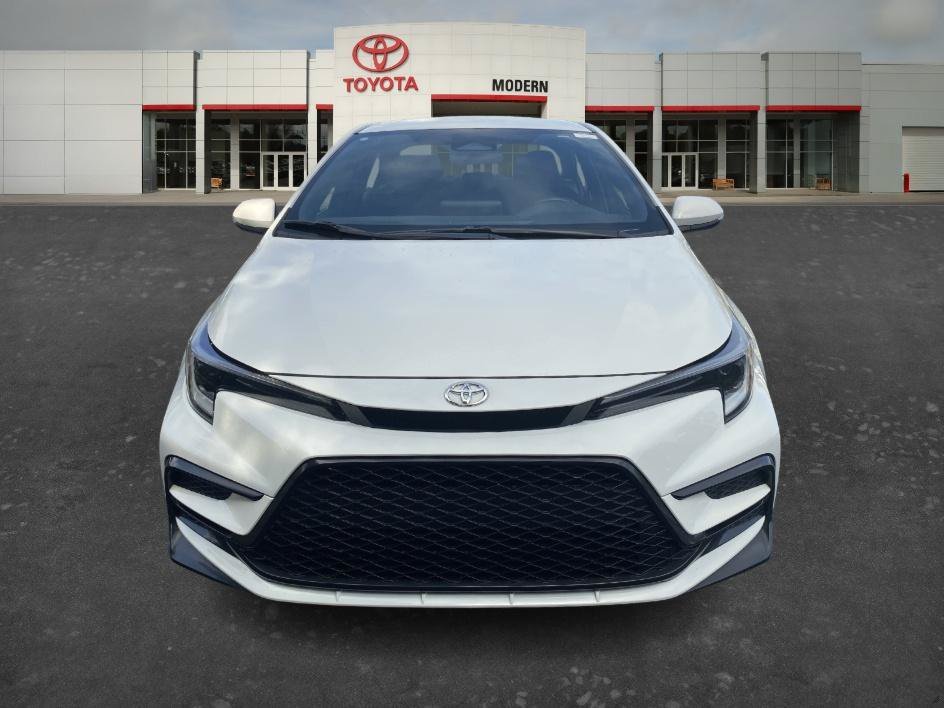 Certified Used 2025 Ice Cap Toyota SE image 2