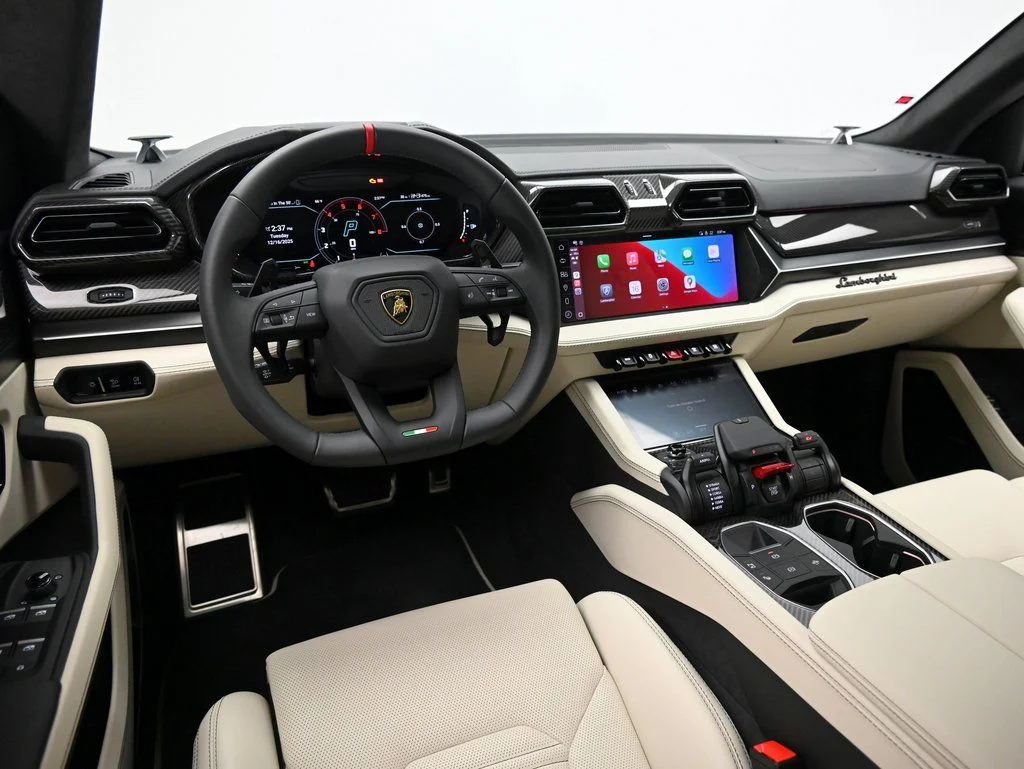 2025 Lamborghini Urus SE - Photo 7