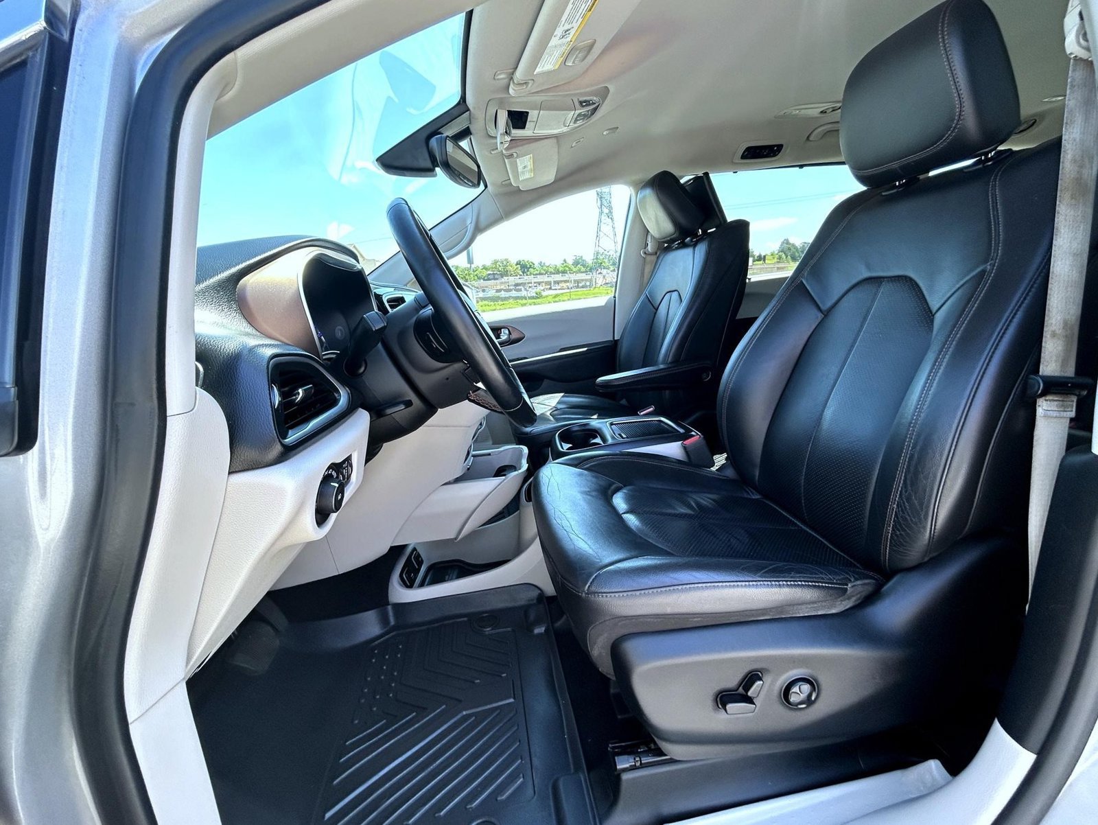 2018 Chrysler Pacifica Touring L Plus - Photo 11