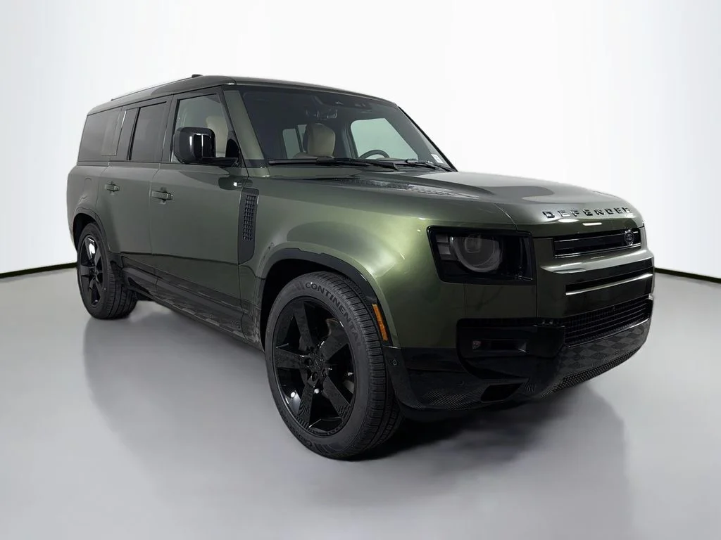 New 2026 Woolstone Green Metallic Land Rover X-Dynamic SE image 3