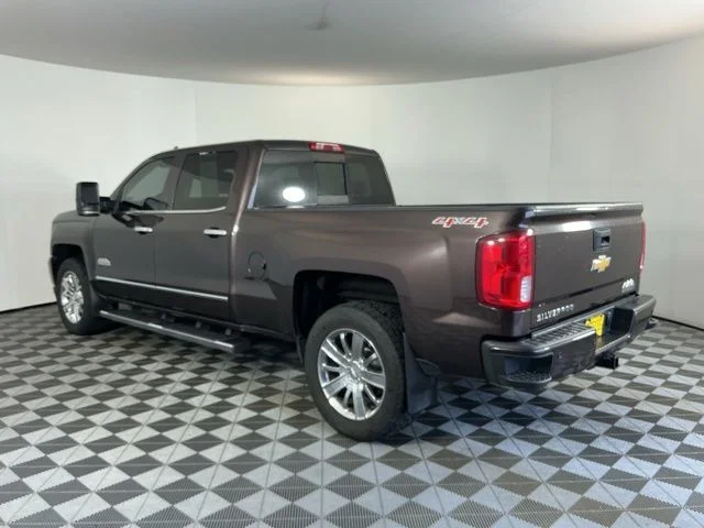 Used 2016 Autumn Bronze Chevrolet High Country image 6