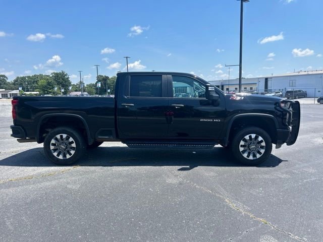 Used 2024 Black Chevrolet Custom image 5